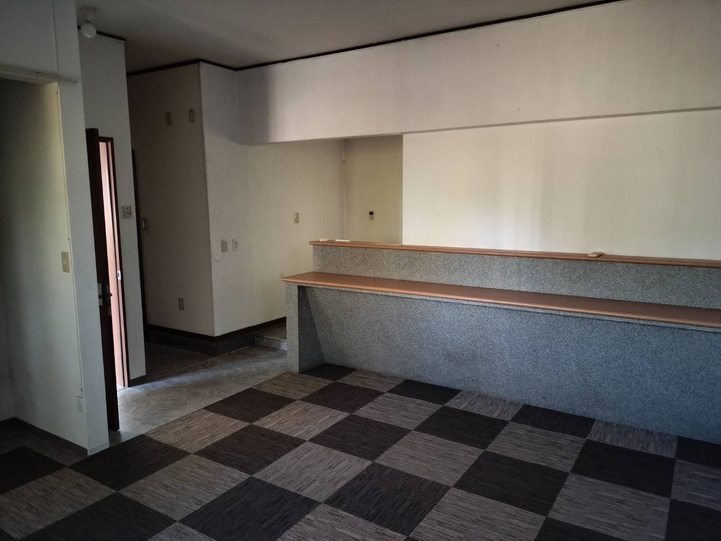 株式会社ヤガテ牛久営業所